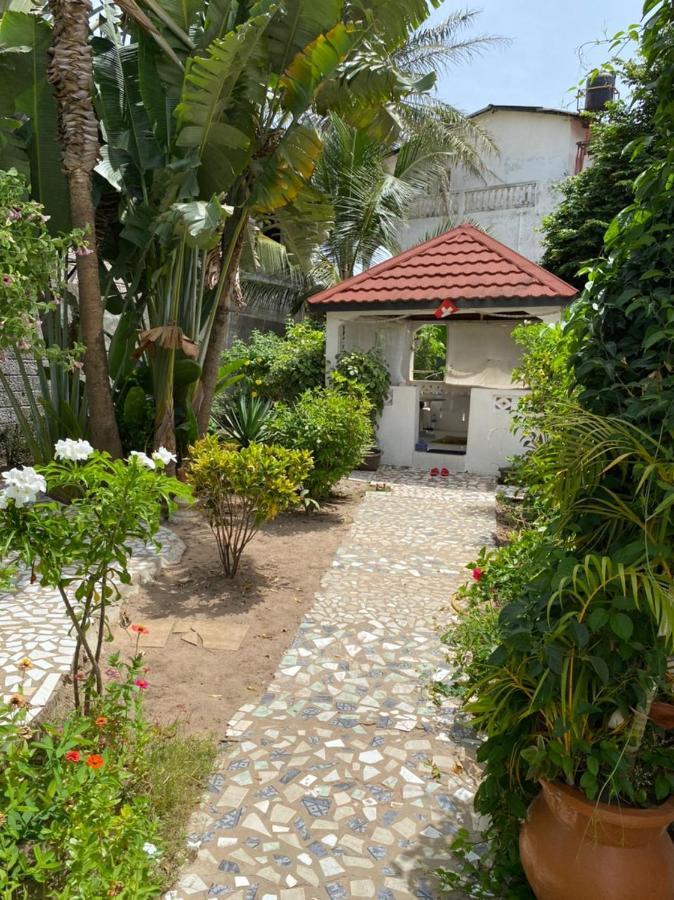 Swiss Garden House In Kerr Sering With Full Private Compound Serrekunda Exterior foto